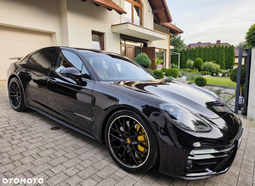 Porsche Panamera - 3