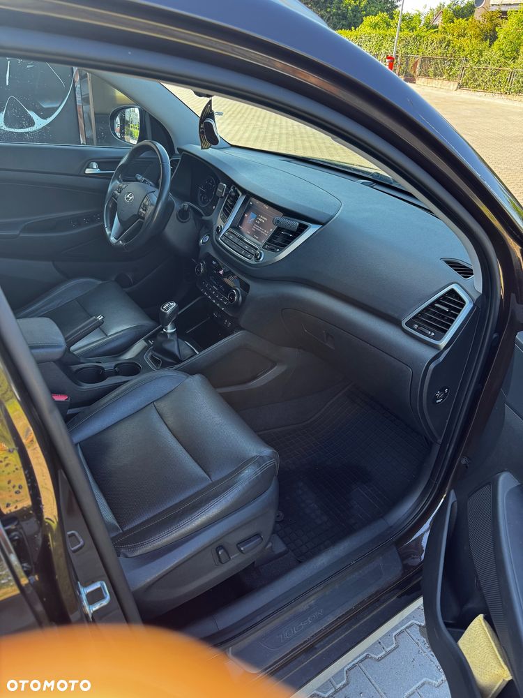 Hyundai Tucson 1.7 CRDI BlueDrive Comfort 2WD - 12
