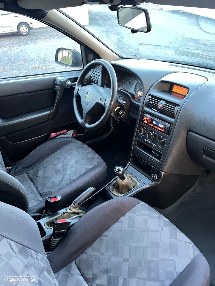 Opel Astra 1.4 Club - 11