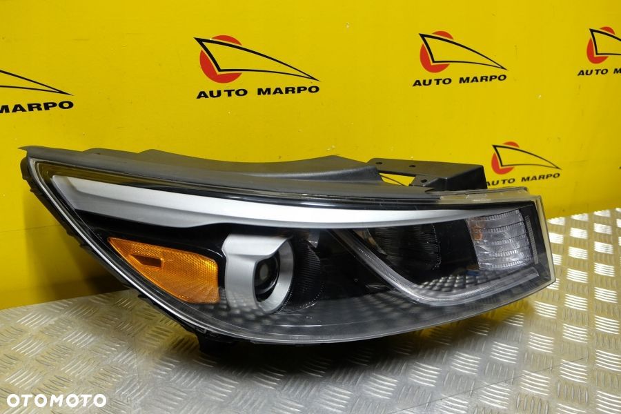 KIA CARNIVAL SEDONA 2015- REFLEKTOR LAMPA ZWYKŁA SOCZEWKOWA Z LED R USA - 3