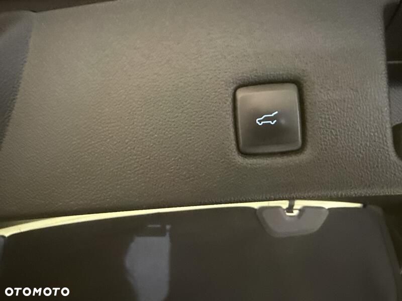 Ford Kuga - 25