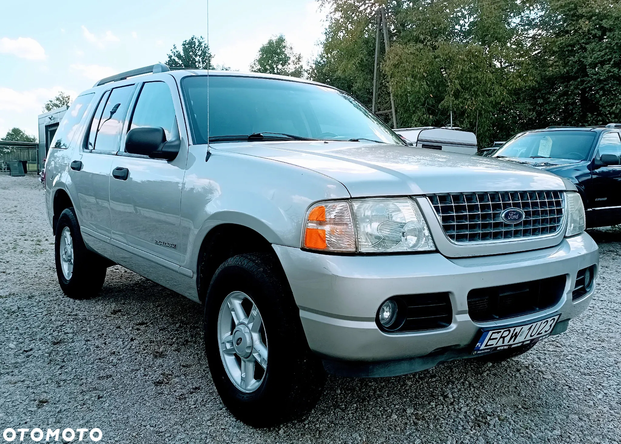 Ford Explorer 4.0 - 5