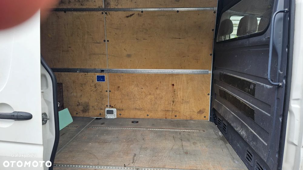 Volkswagen Crafter - 2