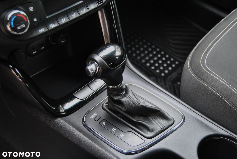 Kia Ceed 1.6 GDI DCT Vision - 12