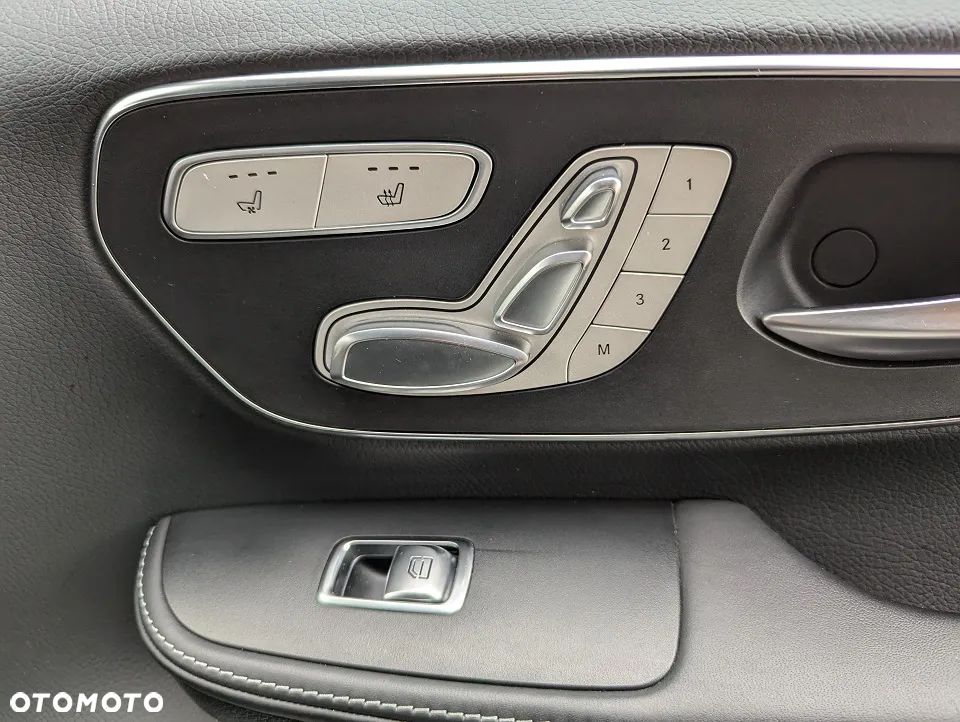 Mercedes-Benz Klasa V 300 d 4-Matic Exclusive 9G-Tronic (d³ugi) - 23