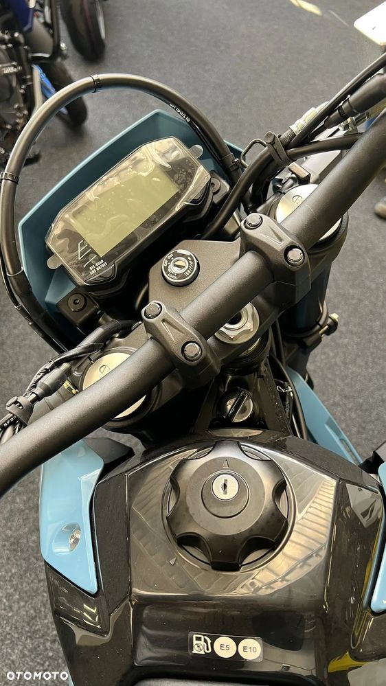 Suzuki DR-Z - 15
