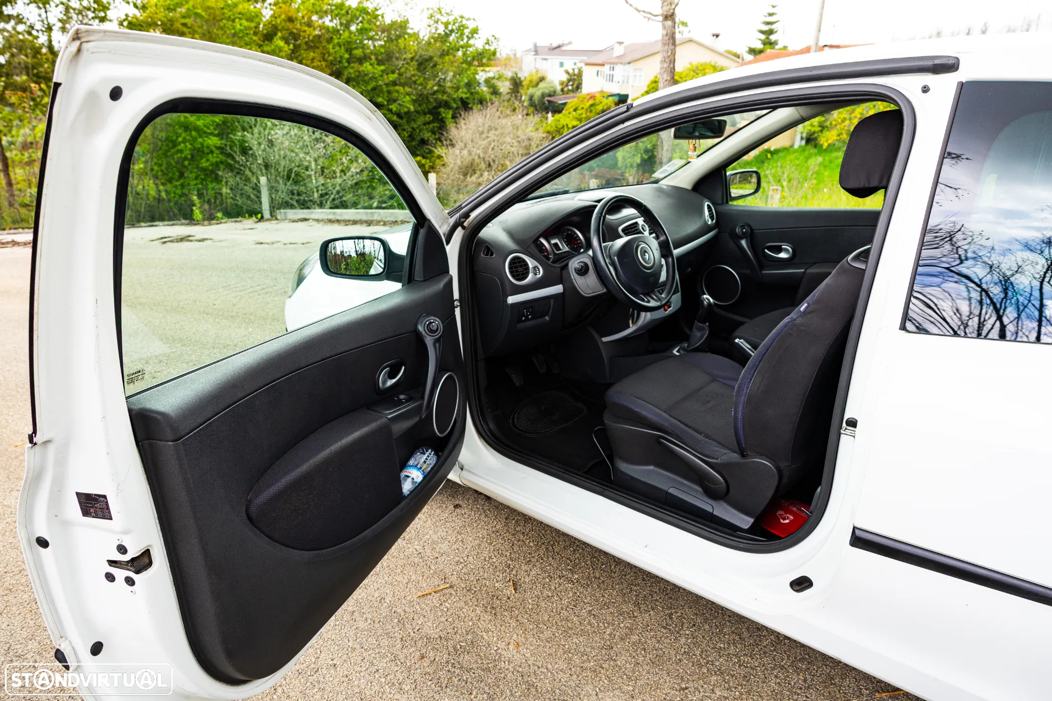 Renault Clio 3 - Full Extras - 11