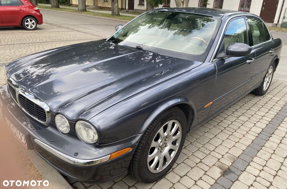 Jaguar XJ - 3
