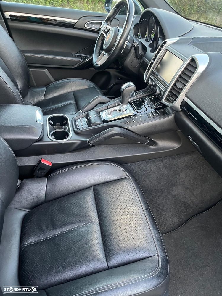 Porsche Cayenne S E-Hybrid - 20