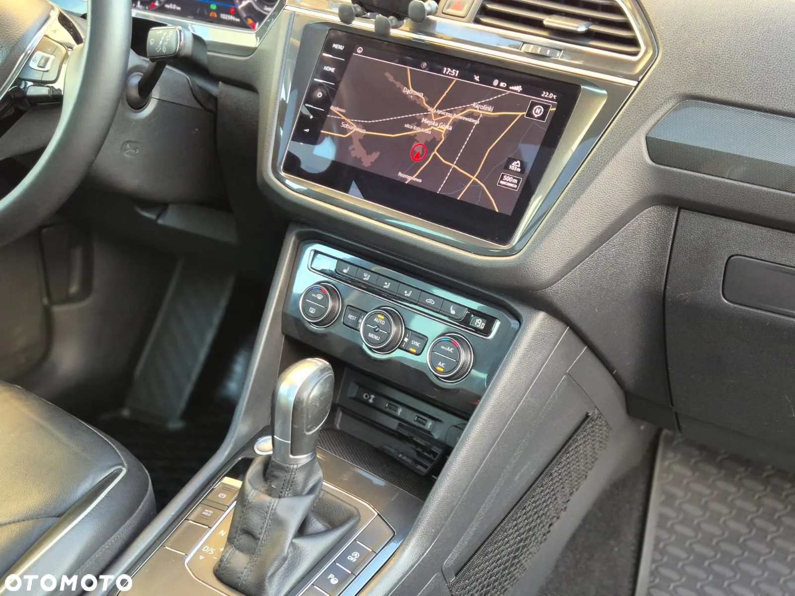 Volkswagen Tiguan - 4