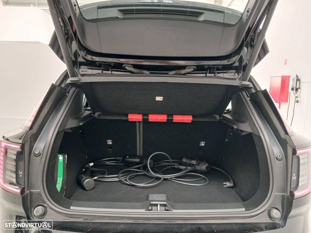 Volvo EX30 69 kWh Single Motor Extended Range Black Edition - 23