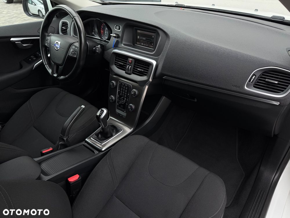 Volvo V40 T2 You - 27
