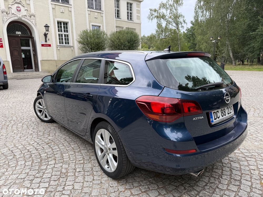 Opel Astra 1.6 T 111 - 8