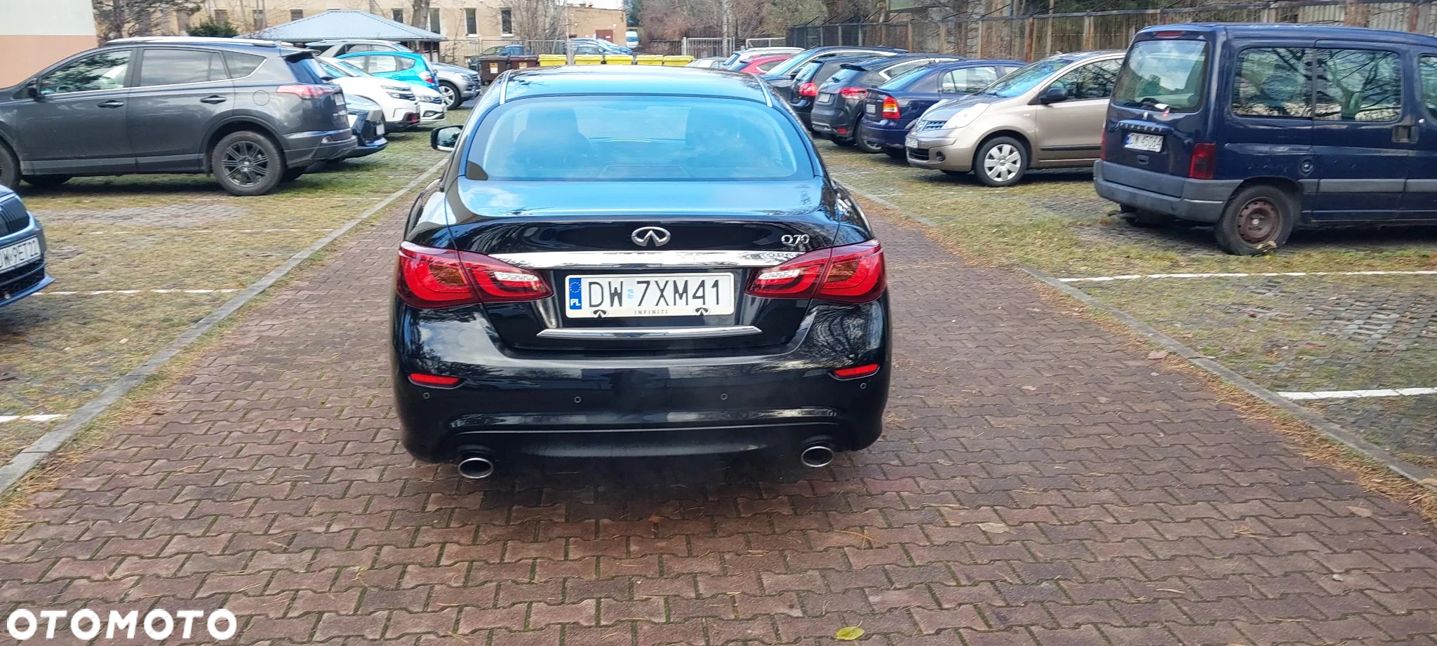 Infiniti Q70 Hybrid Premium Tech - 4
