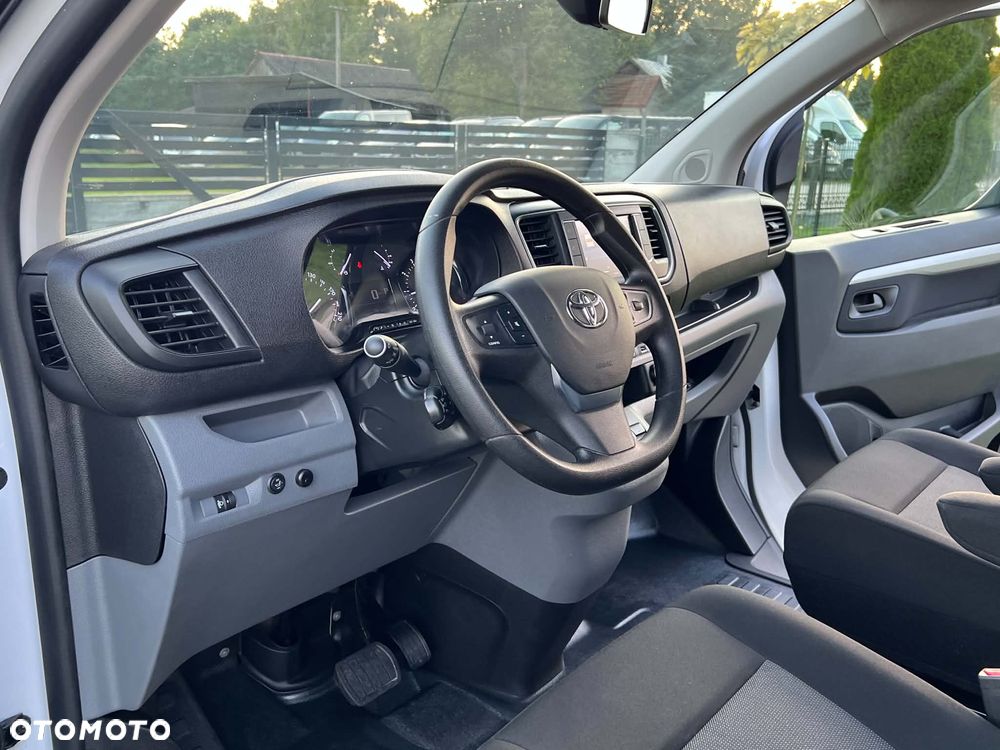 Toyota ProAce 2,0-l-D-4D (5-Si.) Autm Verso compact Team Deutschland - 21