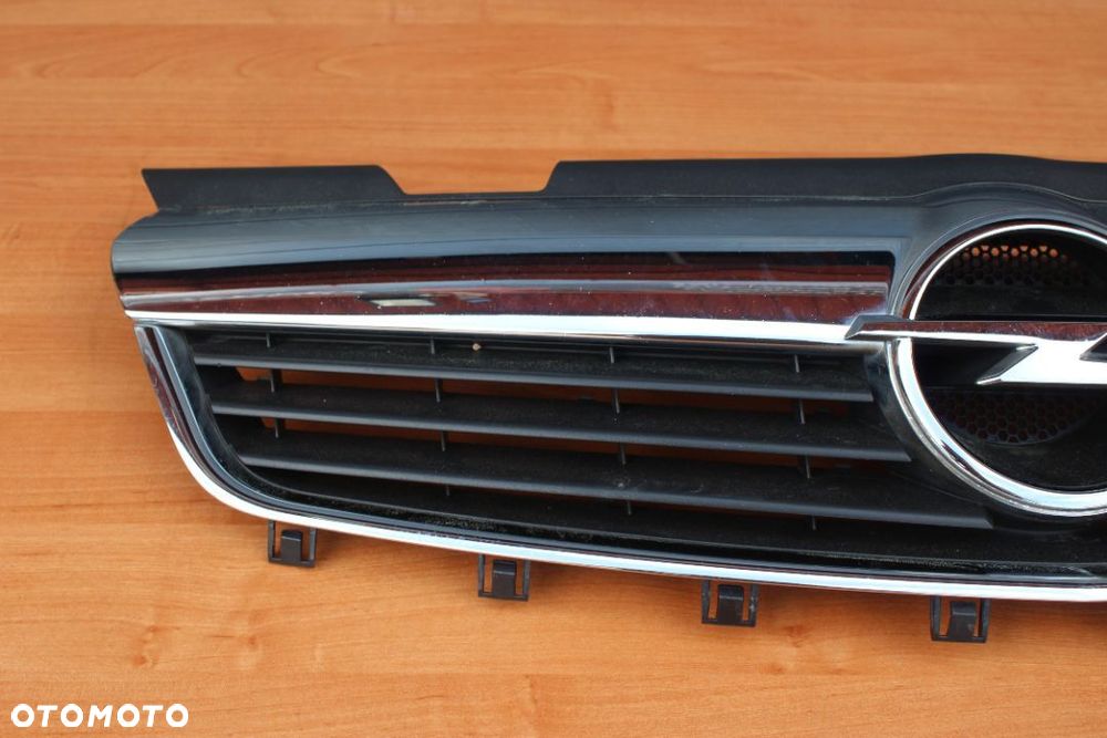 ATRAPA GRILL MASKI OPEL ZAFIRA B  CHROM PRZEDLIFT EUROPA ORYGINAŁ - 4