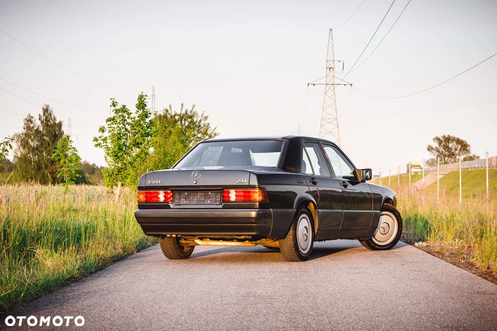 Mercedes-Benz W201 (190) - 8