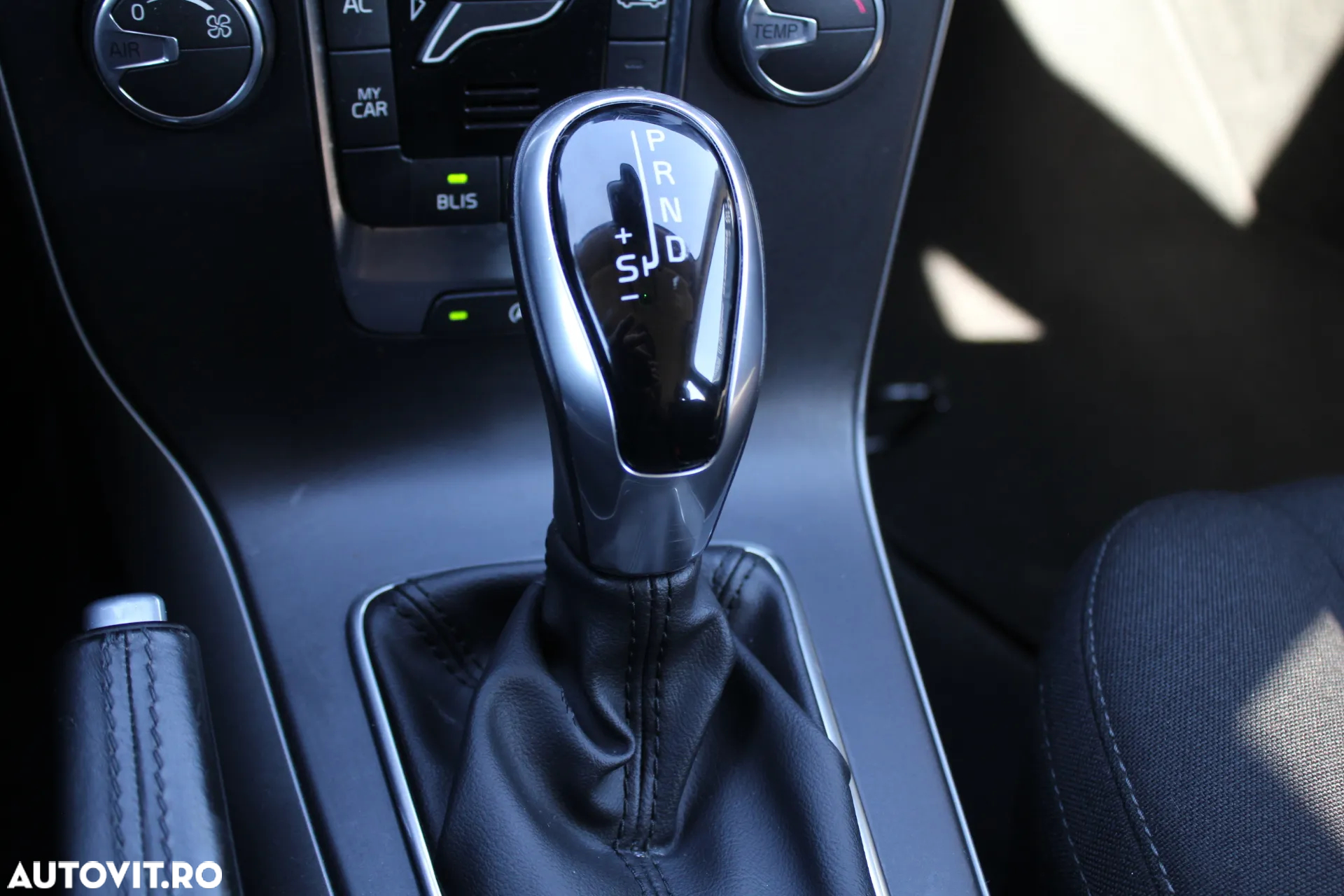 Volvo V40 D2 Aut. Basic - 9