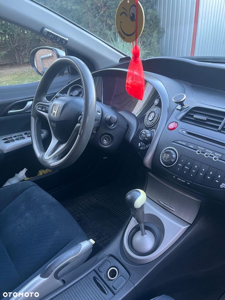 Honda Civic 1.8 Comfort - 3