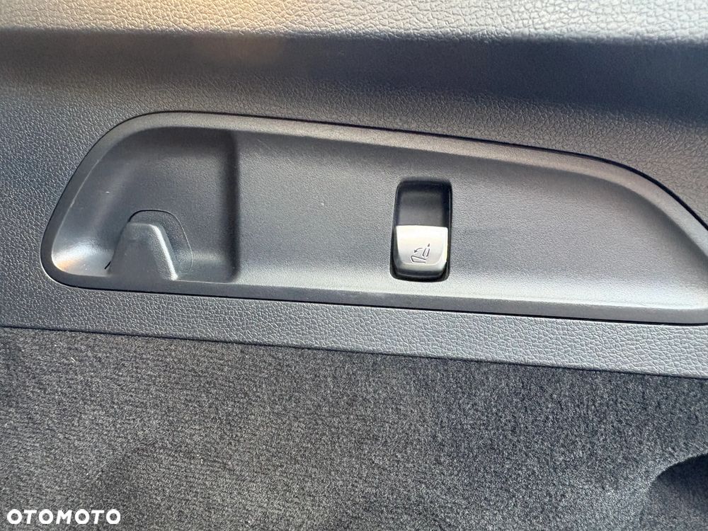 Mercedes-Benz GLC - 14