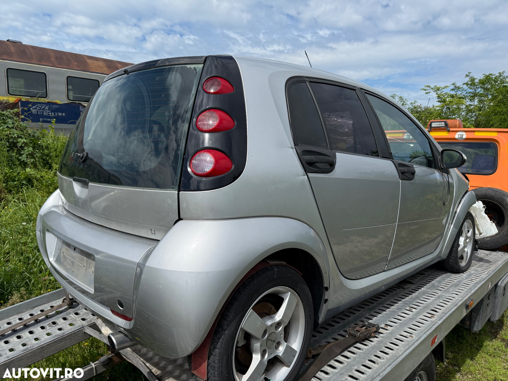 Dezmembrez dezmembrări smart Forfour 15 CDI automat 6 trepte om 639.939 motor - 8