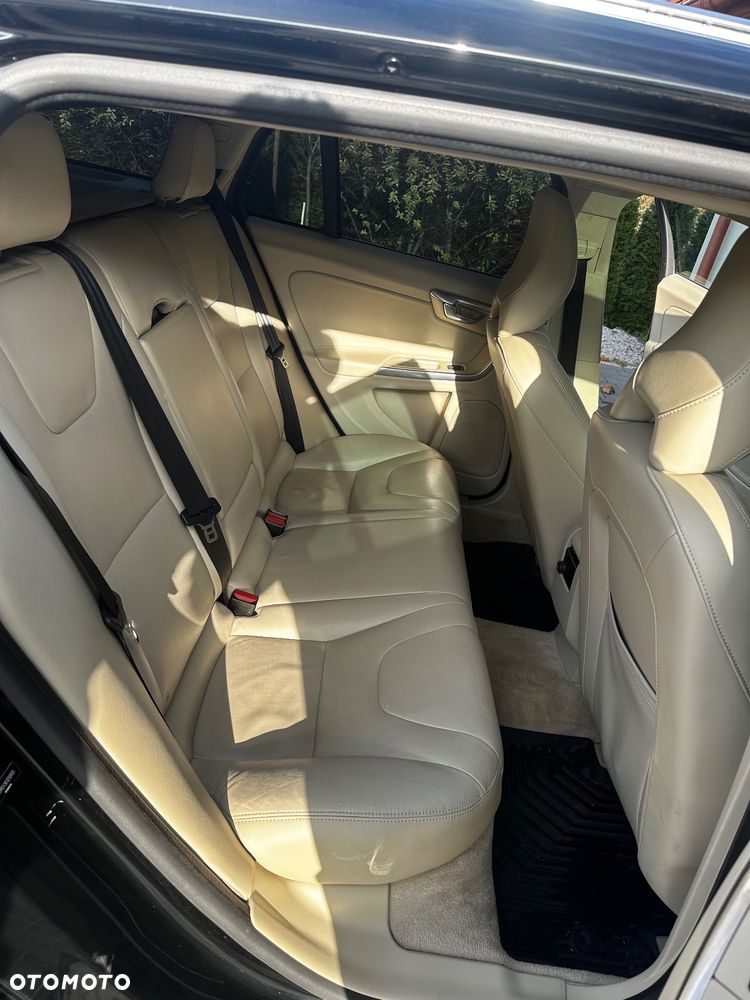 Volvo V60 T5 Drive-E Momentum - 12