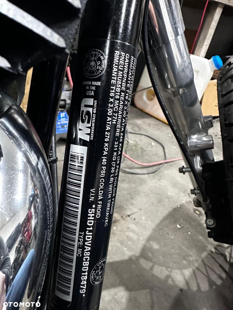 Harley-Davidson Softail Deluxe - 21