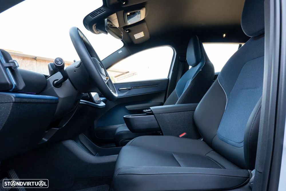 Volvo EX30 69 kWh Single Motor Extended Range Ultra - 12