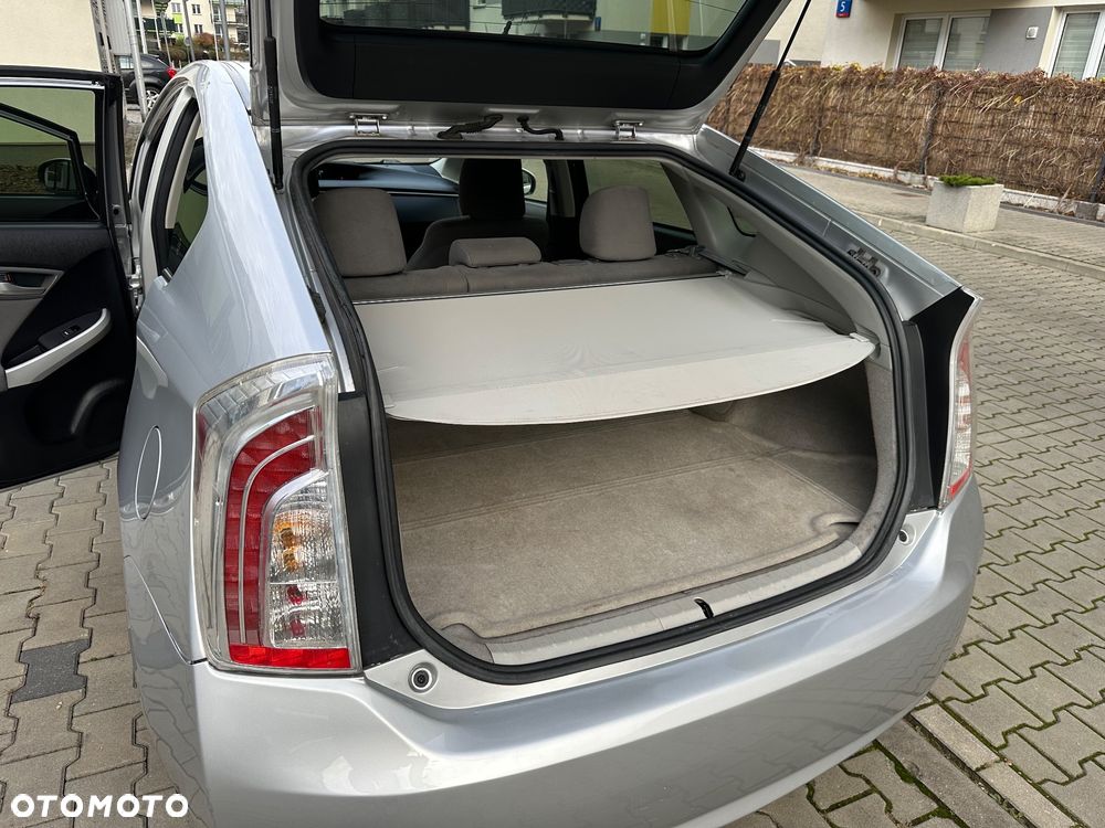 Toyota Prius 1.8 HSD Active - 18