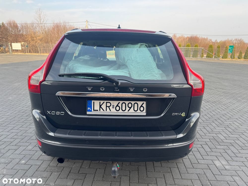 Volvo XC 60 DRIVe Momentum - 4