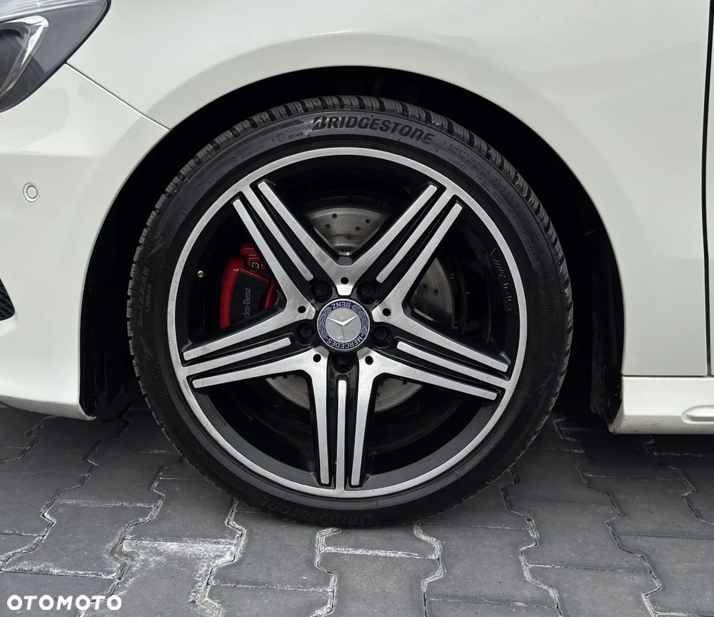 Mercedes-Benz Klasa A 250 4Matic 7G-DCT AMG Line - 14