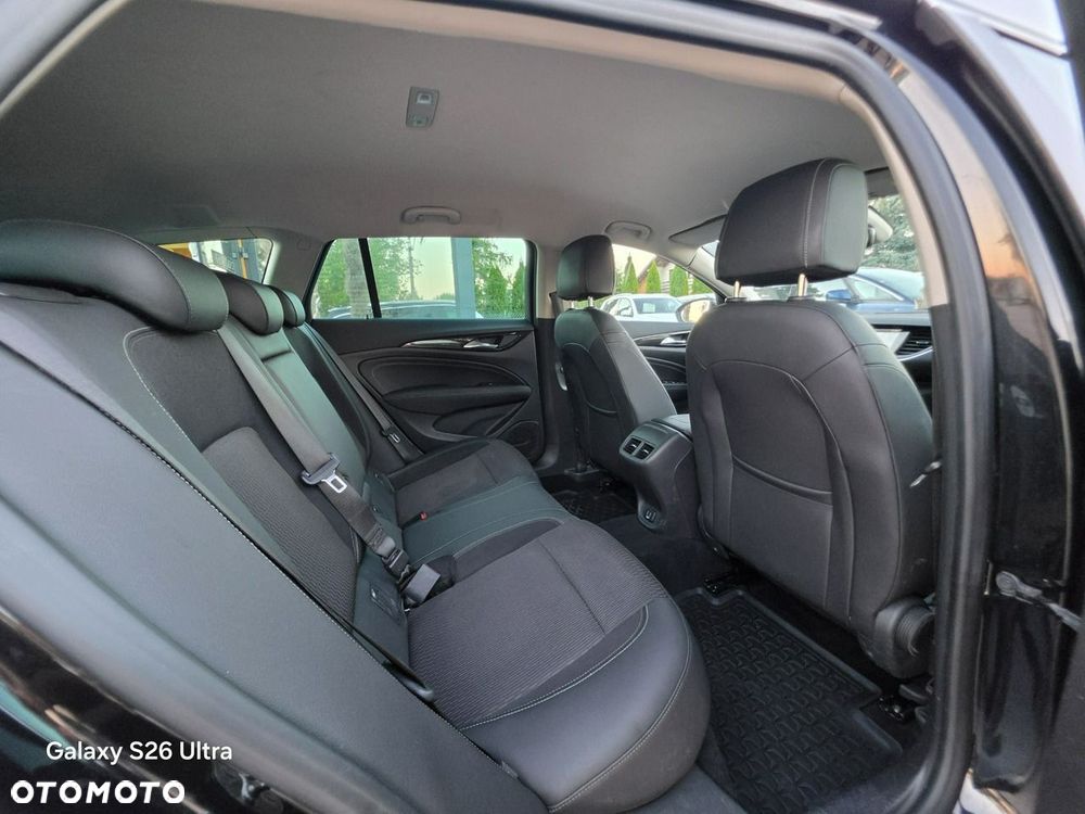 Opel Insignia - 35