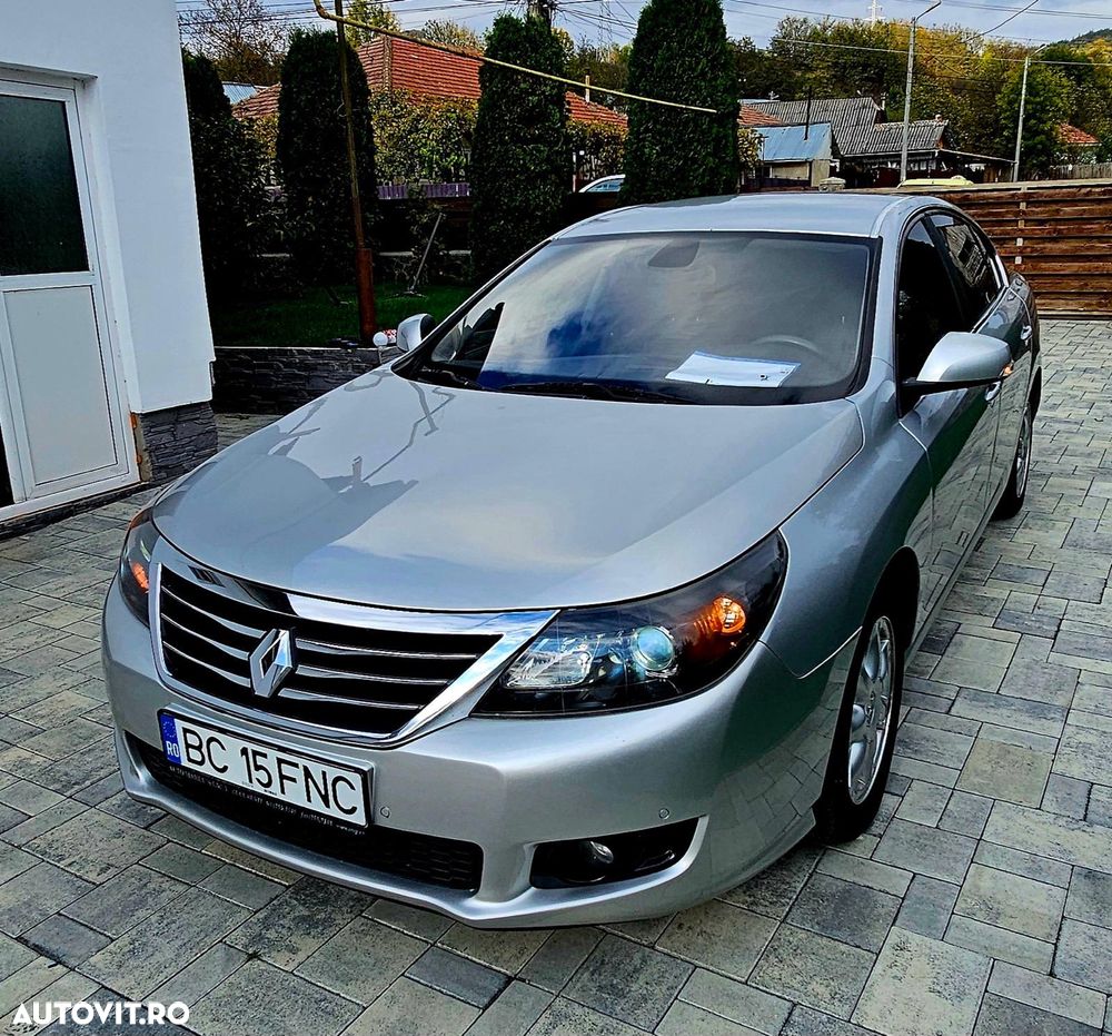 Renault Latitude 2.0 16 V Privilege - 4