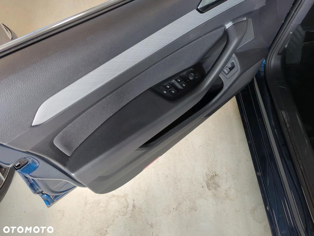 Volkswagen Passat 2.0 TDI EVO Business DSG - 15