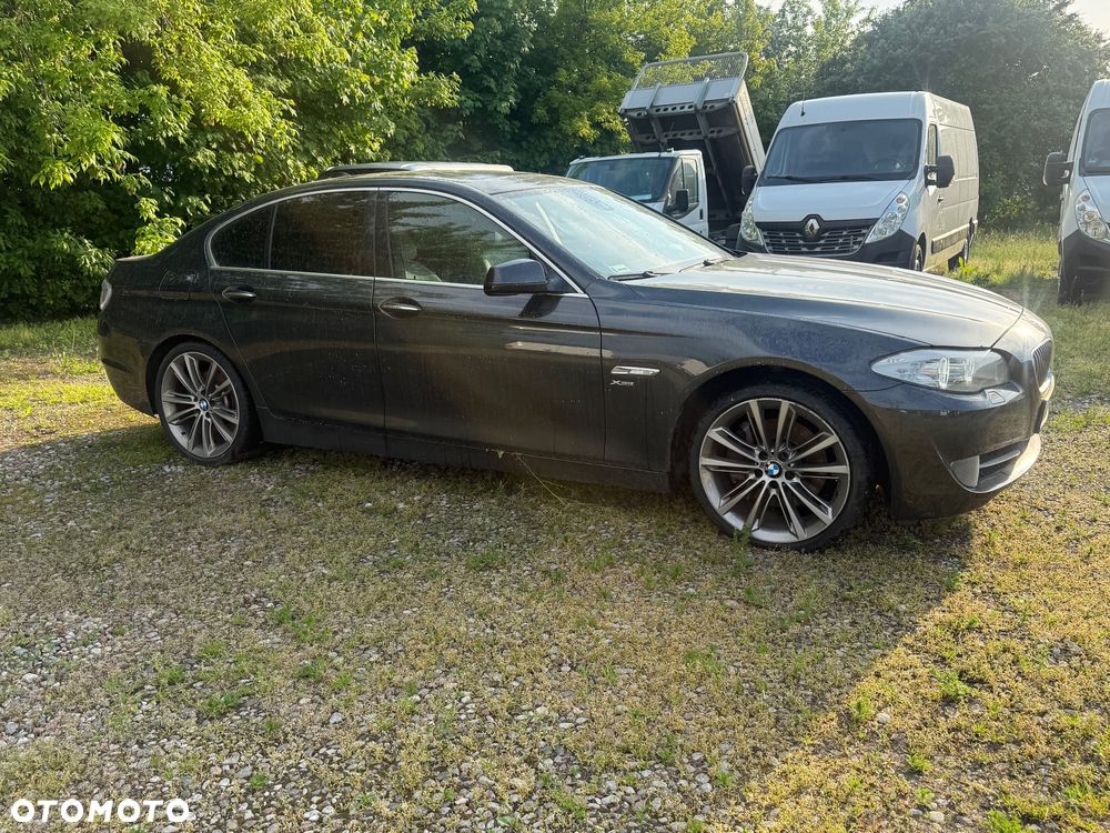 BMW Seria 5 535d xDrive Luxury Line - 7