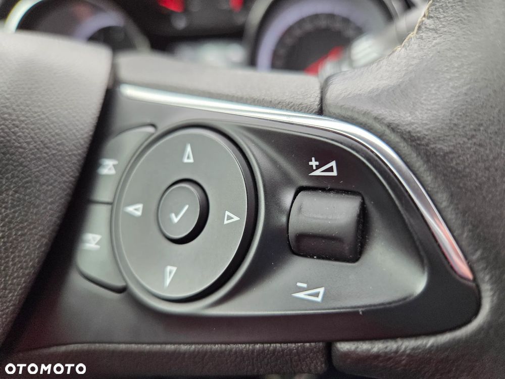 Opel Insignia 2.0 CDTI Elegance S&S - 22