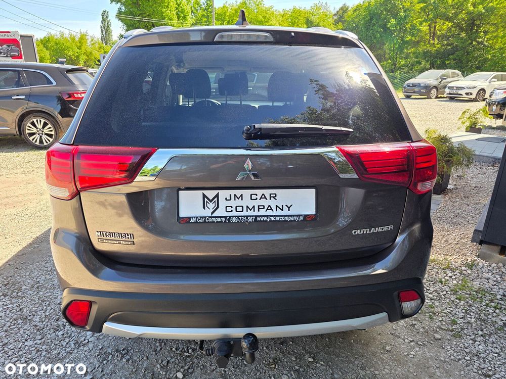 Mitsubishi Outlander - 9