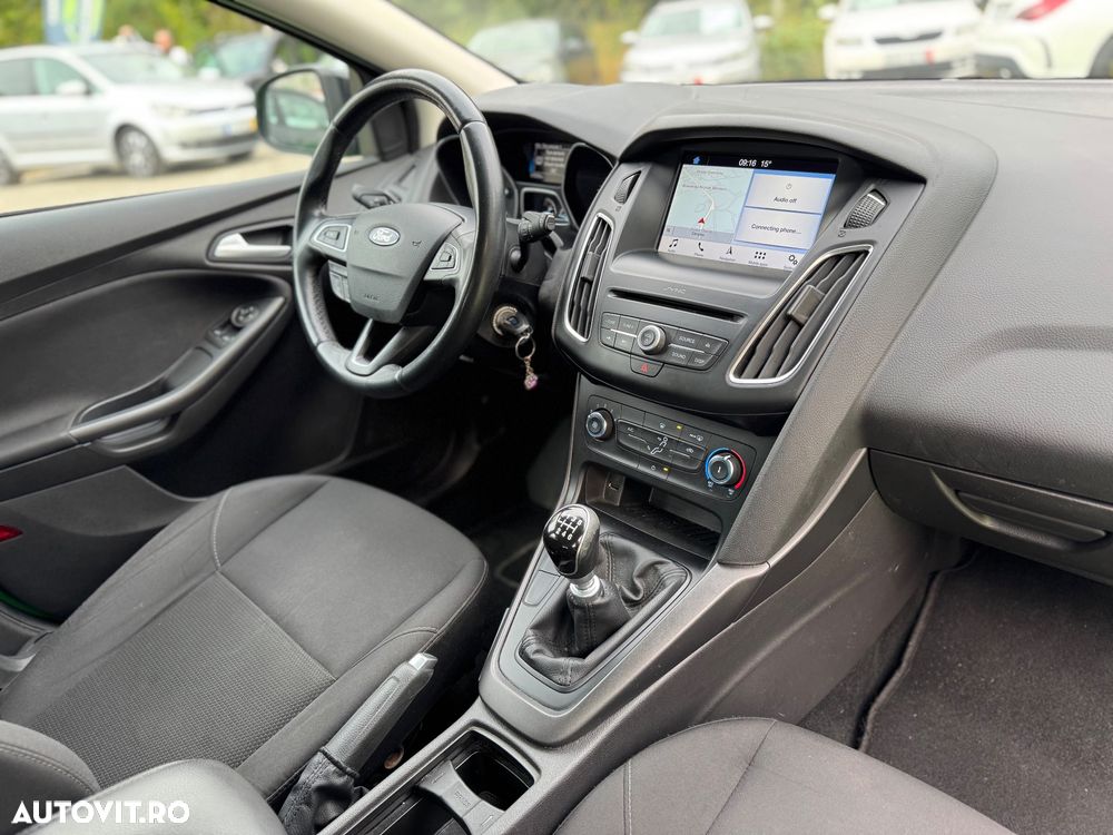 Ford Focus - 10