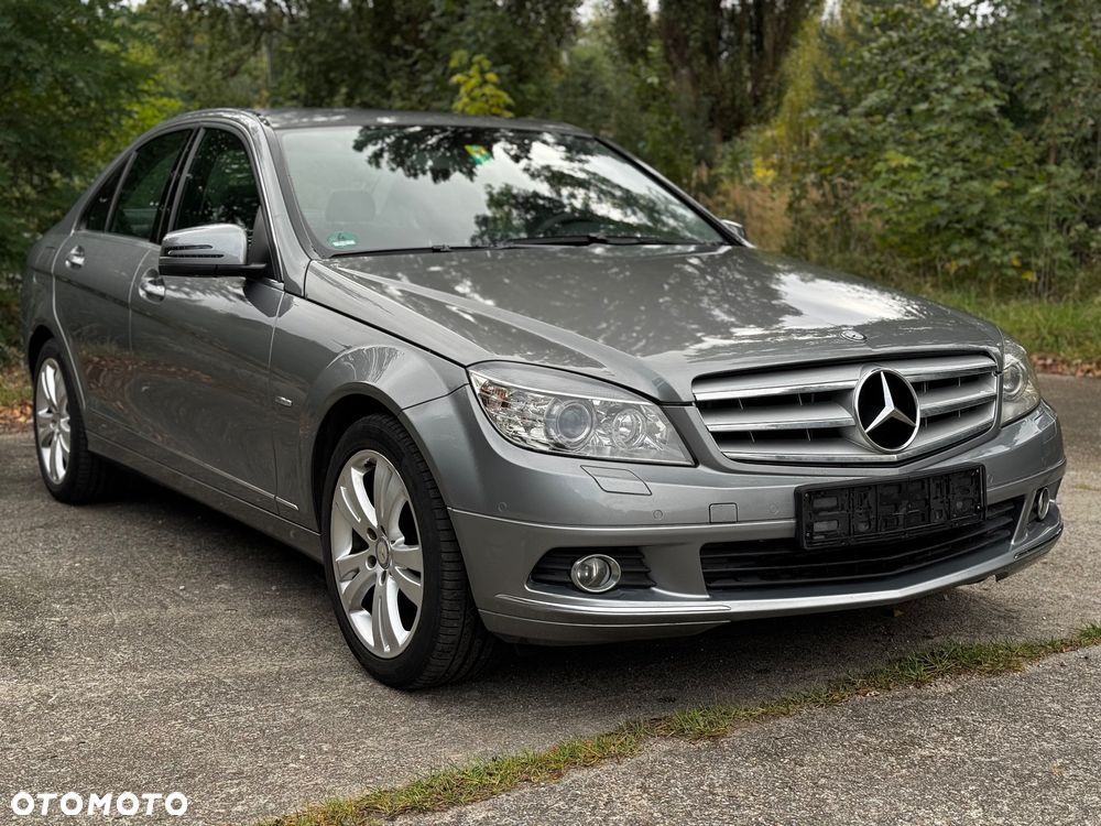 Mercedes-Benz Klasa C 180 CGI Automatik BlueEFFICIENCY Avantgarde - 1