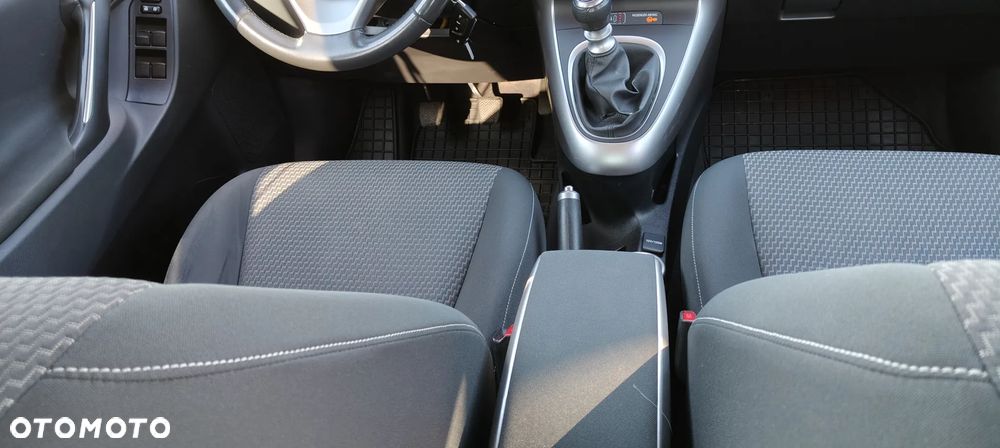 Toyota Verso 2.0 D-4D 5-Sitzer Executive - 28