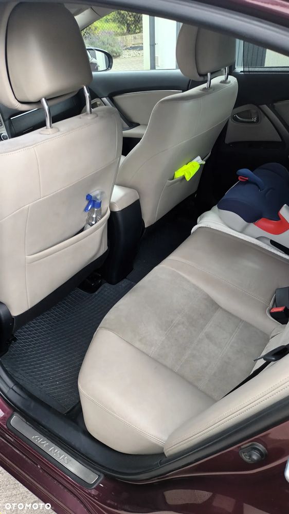 Toyota Avensis 1.8 Premium - 5