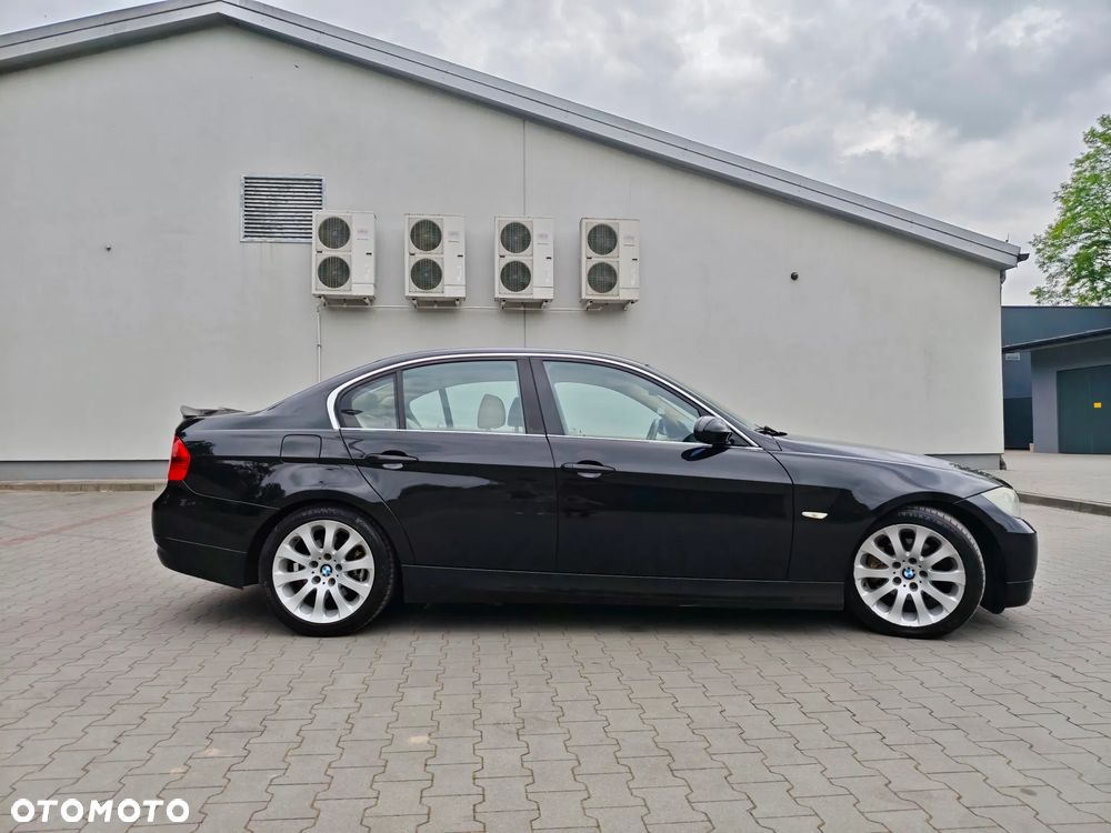 BMW Seria 3 325i - 4