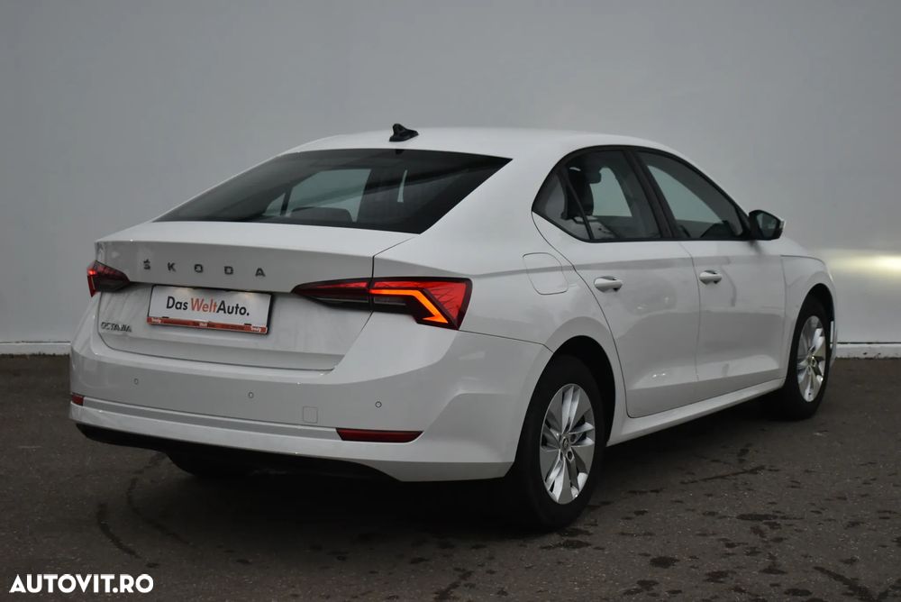 Skoda Octavia 2.0 TDI DSG Ambition - 4