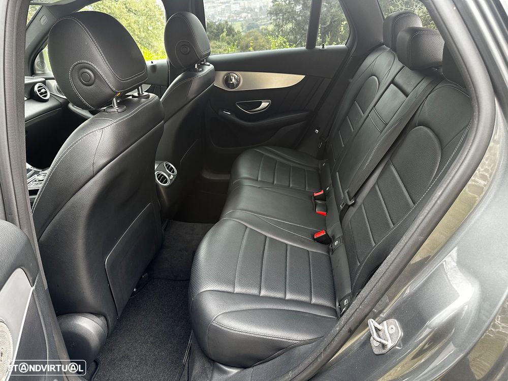 Mercedes-Benz GLC 220 d 4Matic 9G-TRONIC AMG Line - 28