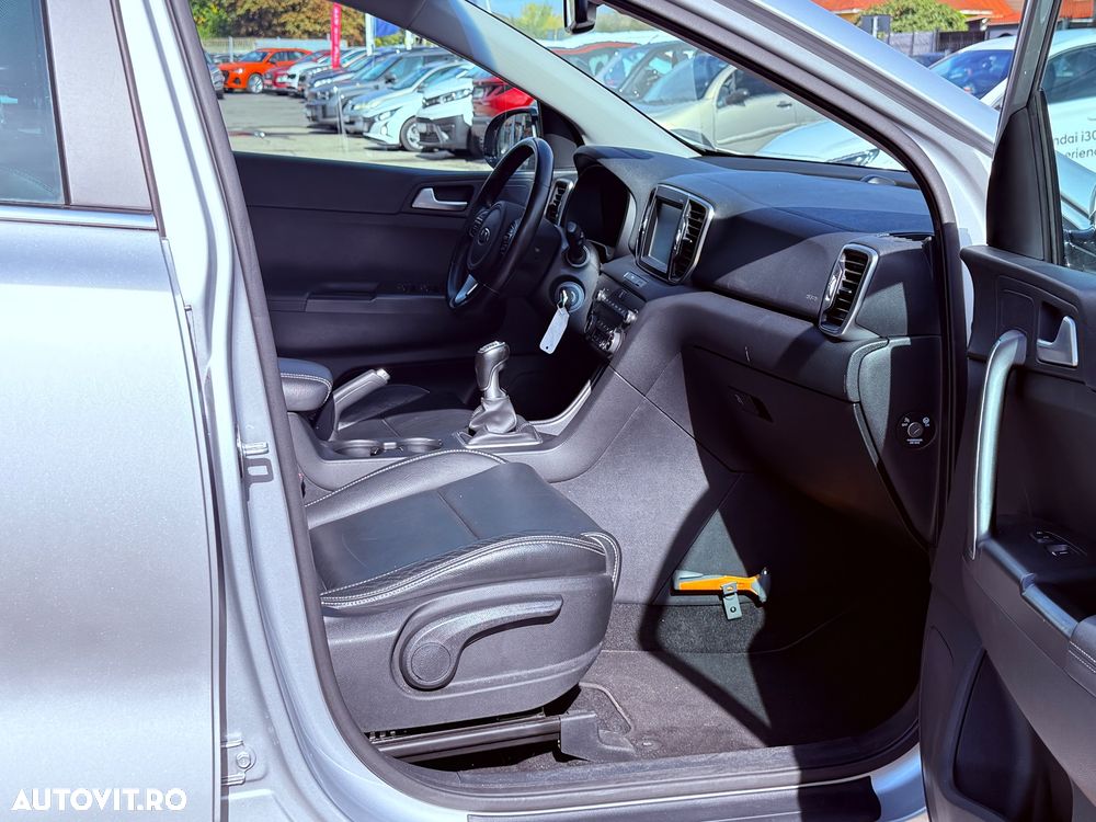 Kia Sportage 1.6 GDI 2WD Attract - 12