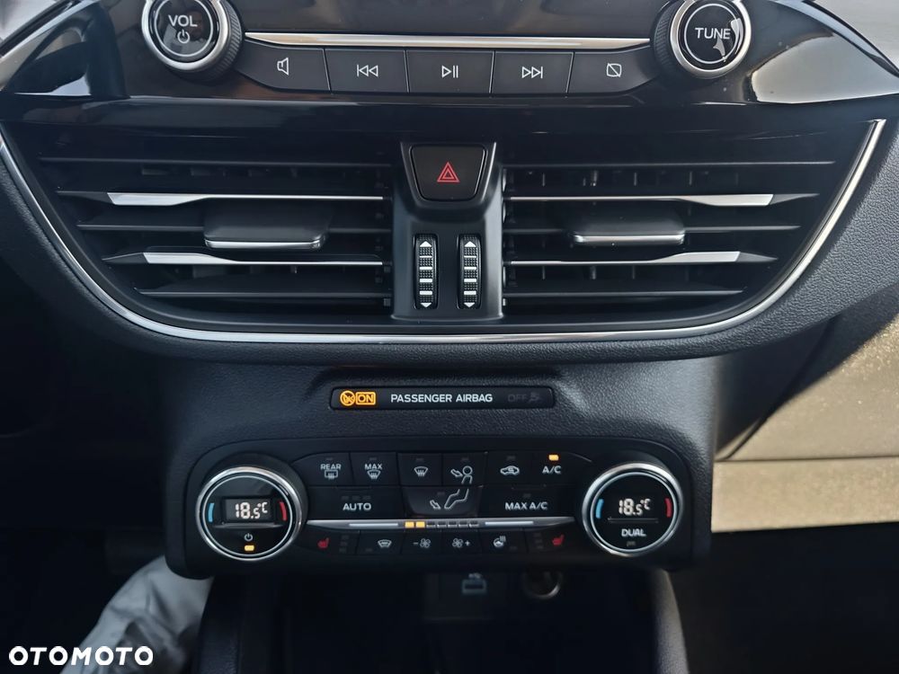 Ford Kuga 2.0 EcoBlue 4x4 TITANIUM X - 26