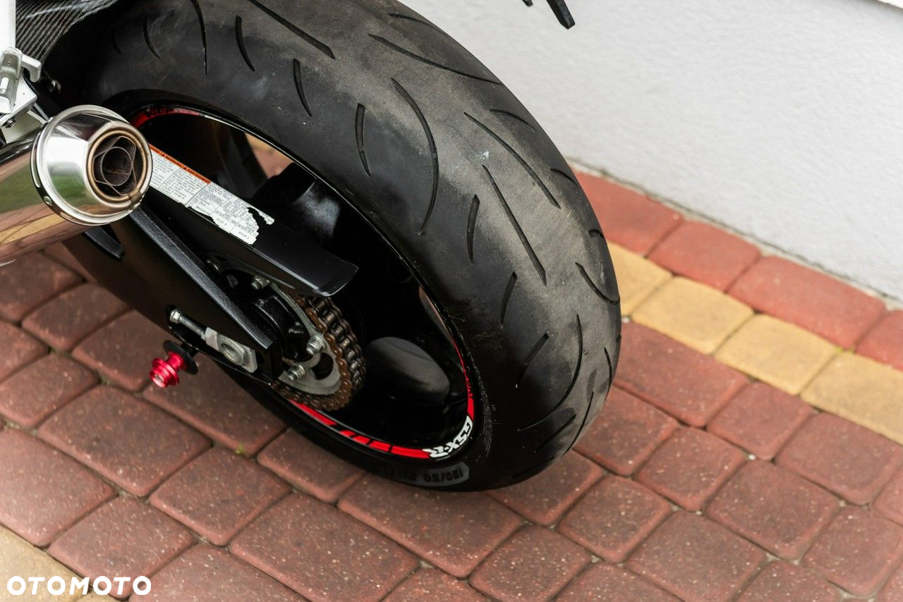Suzuki GSX-R - 8