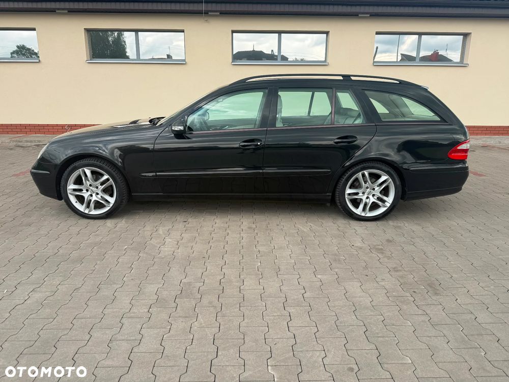 Mercedes-Benz Klasa E 240 4-Matic T Classic - 2