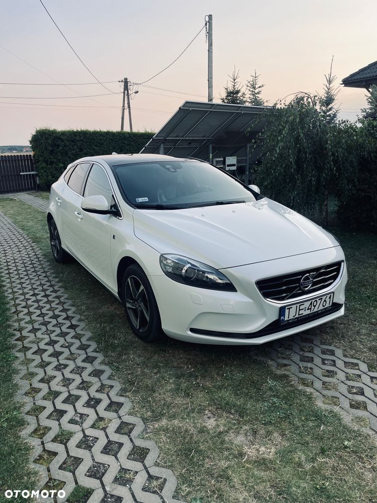 Volvo V40 D2 Drive-E Ocean Race - 1