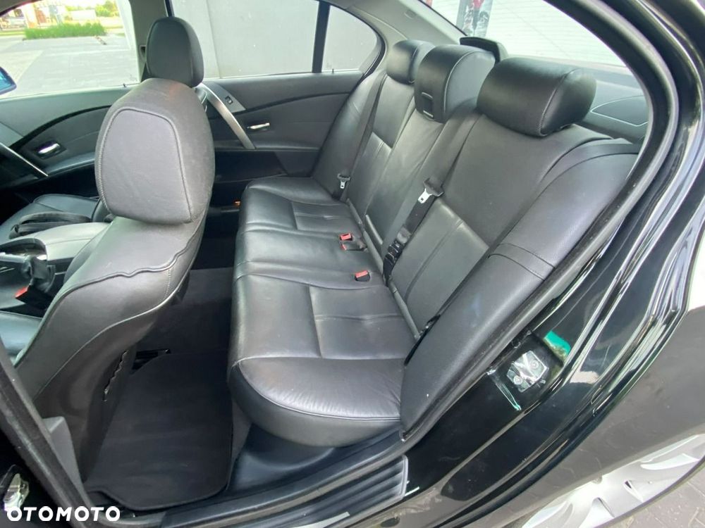 BMW Seria 5 545i - 9